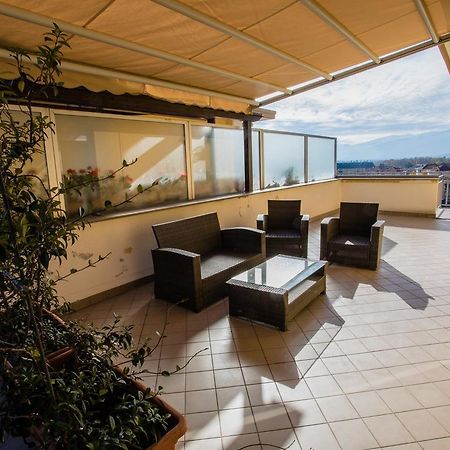 Terrazza Di Pinerolo Apartment Bagian luar foto