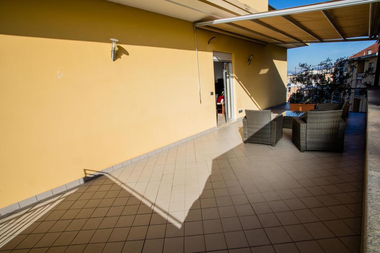 Terrazza Di Pinerolo Apartment Bagian luar foto