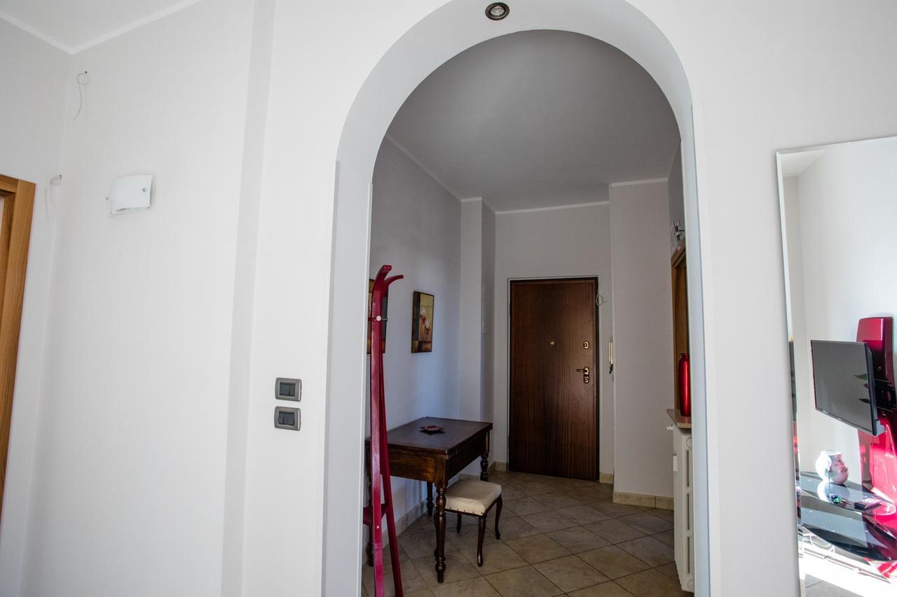 Terrazza Di Pinerolo Apartment Bagian luar foto